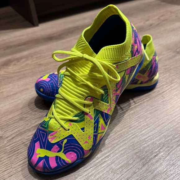 Puma Soccer Indoor Boots - Picture 3 of 5